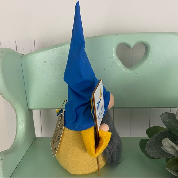 CHAT PAGE - Picture 10 of 14